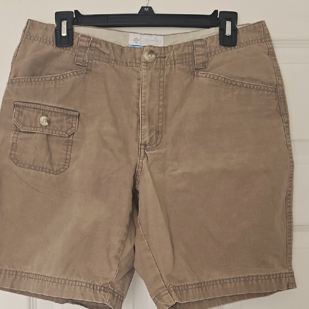Columbia Women's Tan Shorts